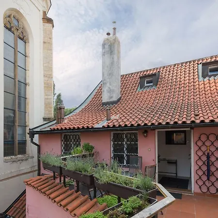 Daire Monastery Gallery With Garden And Parking *