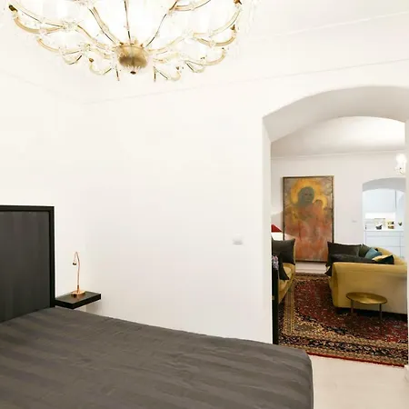Monastery Gallery With Garden And Parking Апартаменты