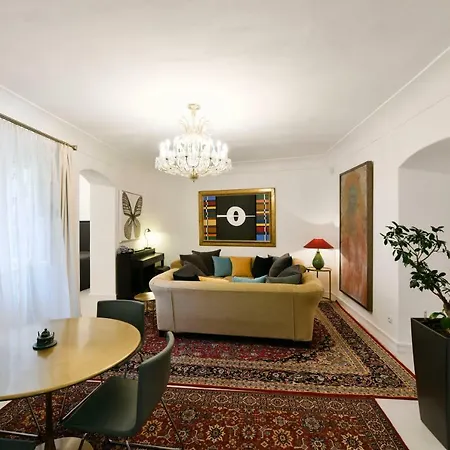 Апартаменты Monastery Gallery With Garden And Parking Прага